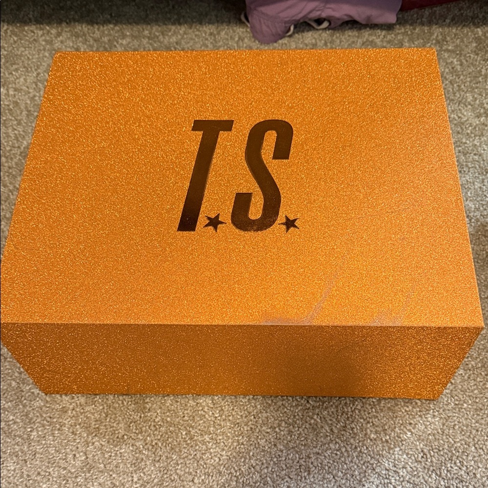 Taylor Swift the life of a showgirl box set